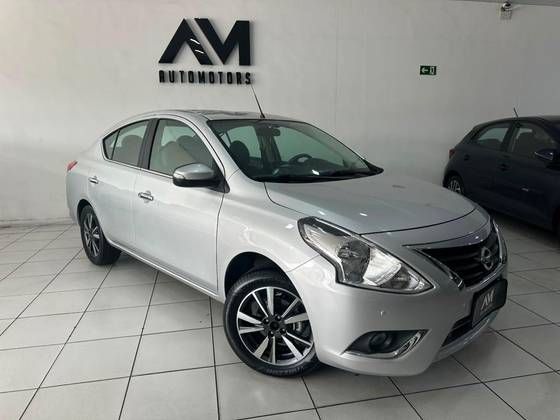 NISSAN VERSA 1.6 16V FLEXSTART SL 4P XTRONIC NISSAN VERSA 1.6 16V FLEXSTART SL 4P XTRONIC